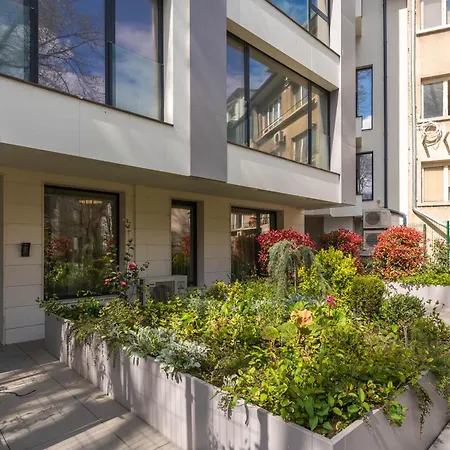 Апартаменти Paris Garden Boutique *