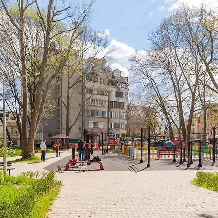 Paris Garden Boutique Апартаменти *